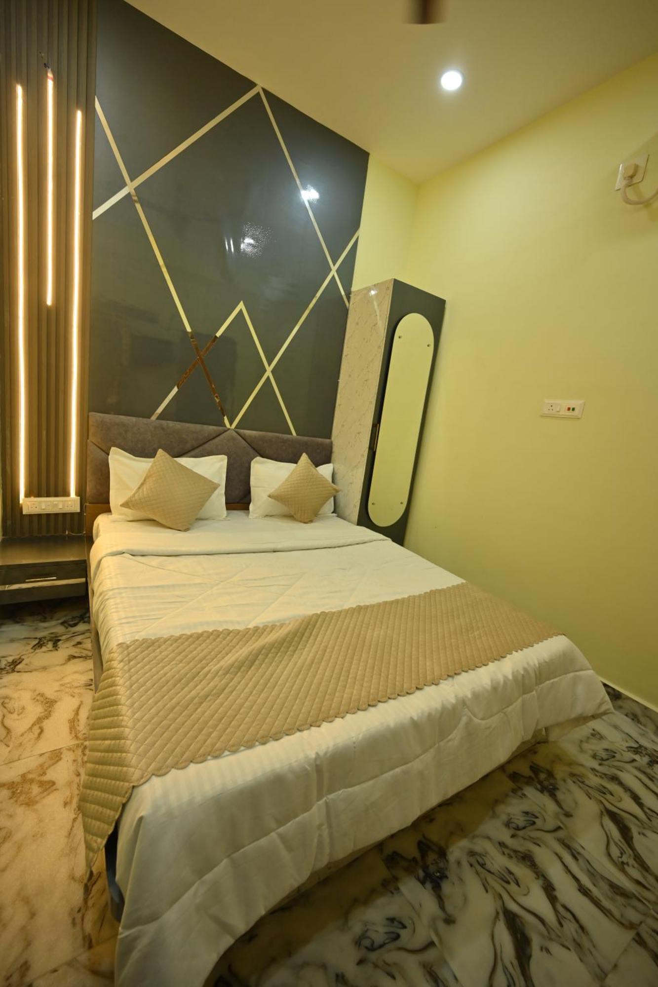 The Vintage Plaza Hotel Baripada Ngoại thất bức ảnh