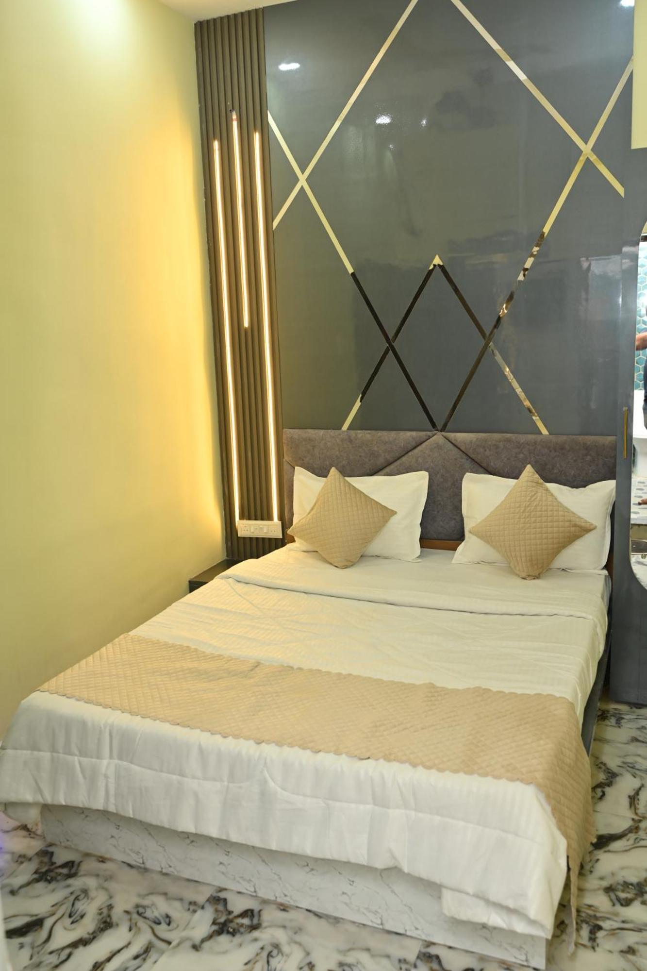 The Vintage Plaza Hotel Baripada Ngoại thất bức ảnh