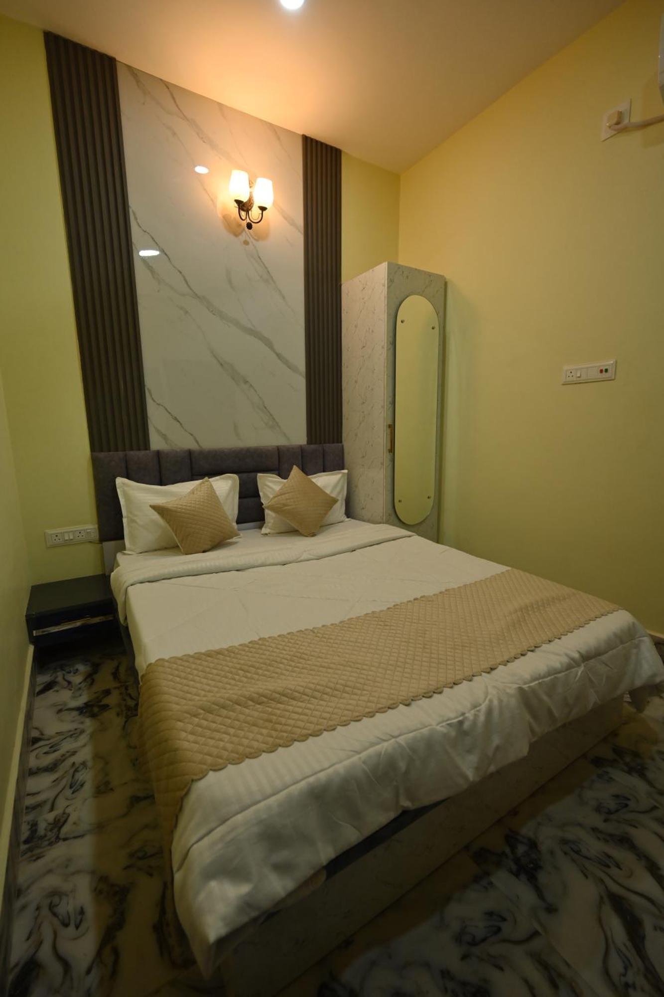 The Vintage Plaza Hotel Baripada Ngoại thất bức ảnh