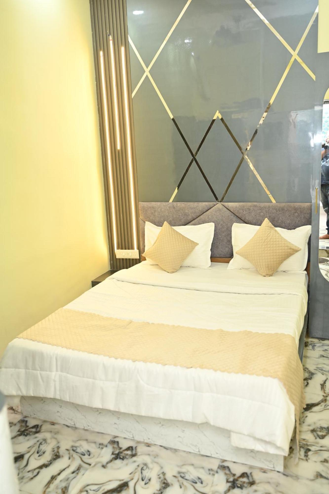 The Vintage Plaza Hotel Baripada Ngoại thất bức ảnh