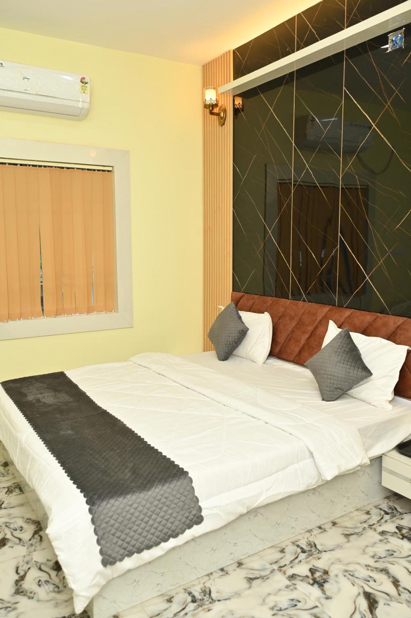 The Vintage Plaza Hotel Baripada Ngoại thất bức ảnh