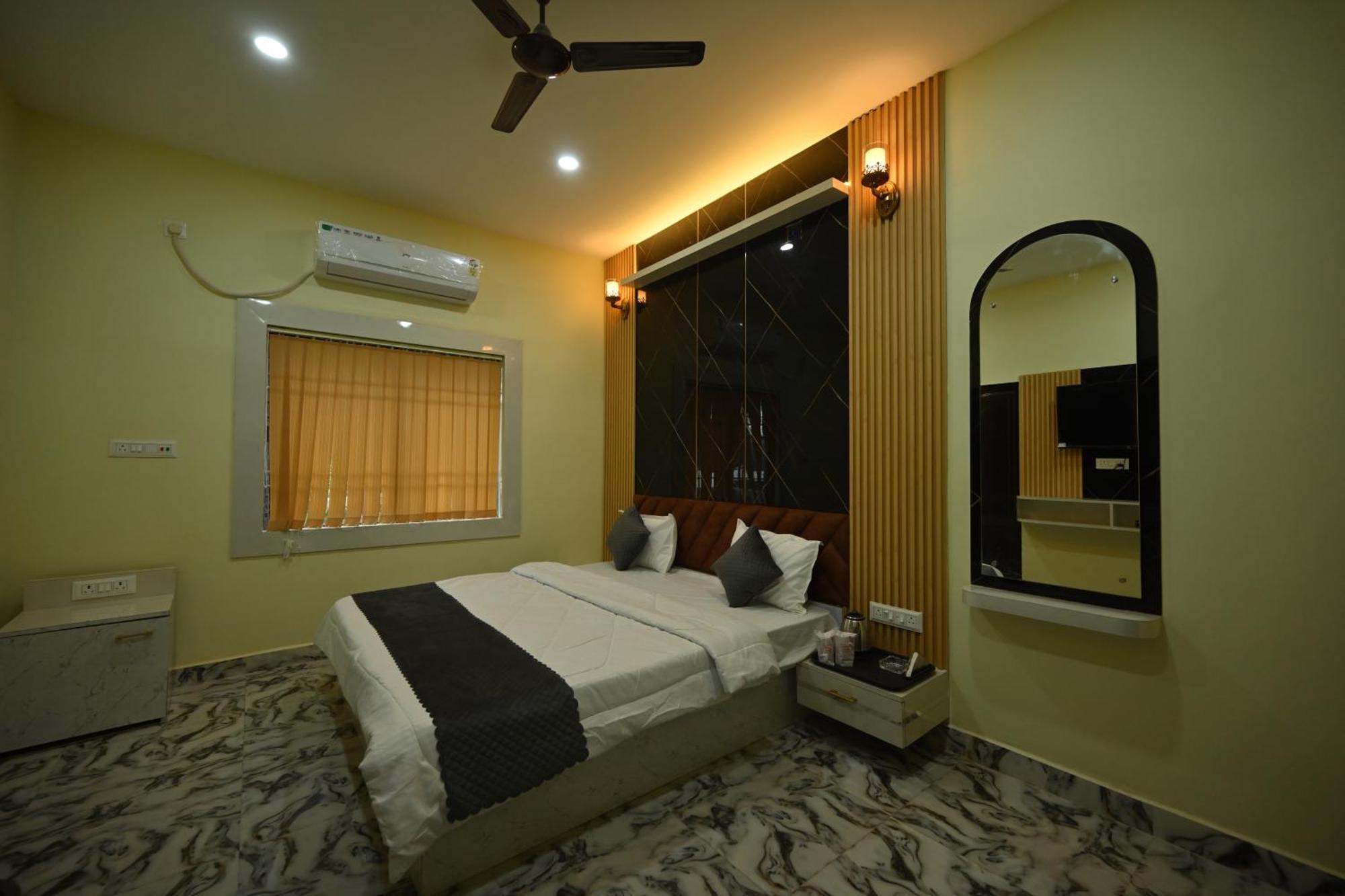 The Vintage Plaza Hotel Baripada Ngoại thất bức ảnh
