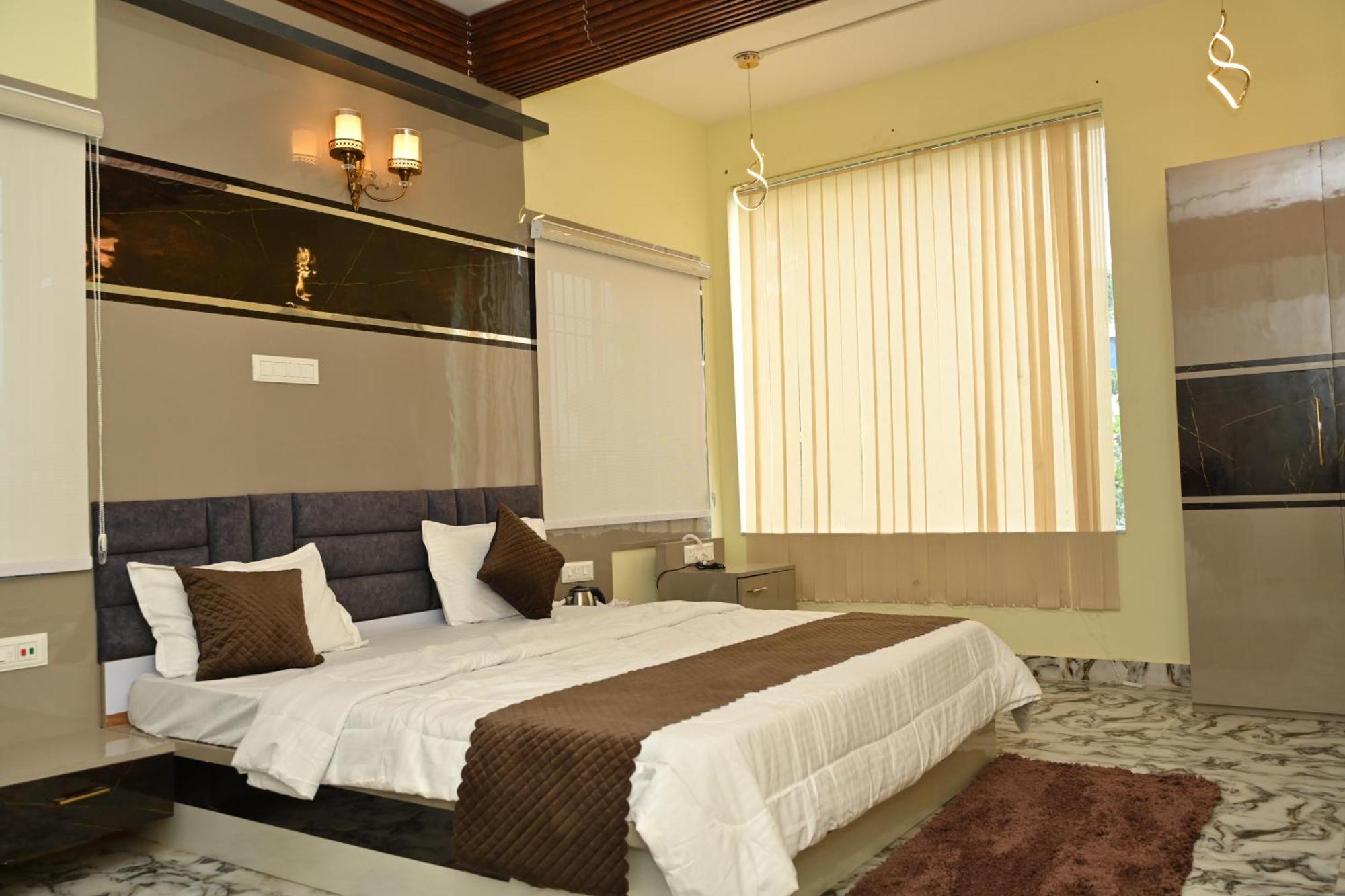 The Vintage Plaza Hotel Baripada Ngoại thất bức ảnh