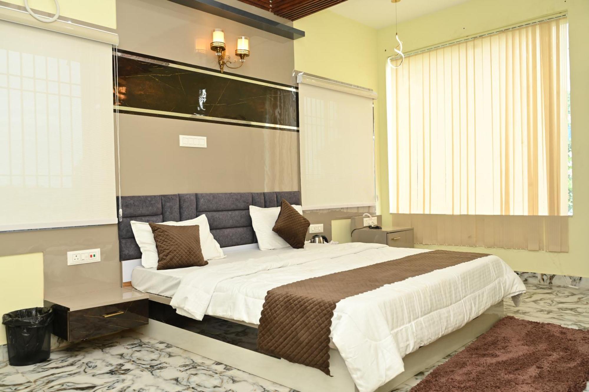 The Vintage Plaza Hotel Baripada Ngoại thất bức ảnh