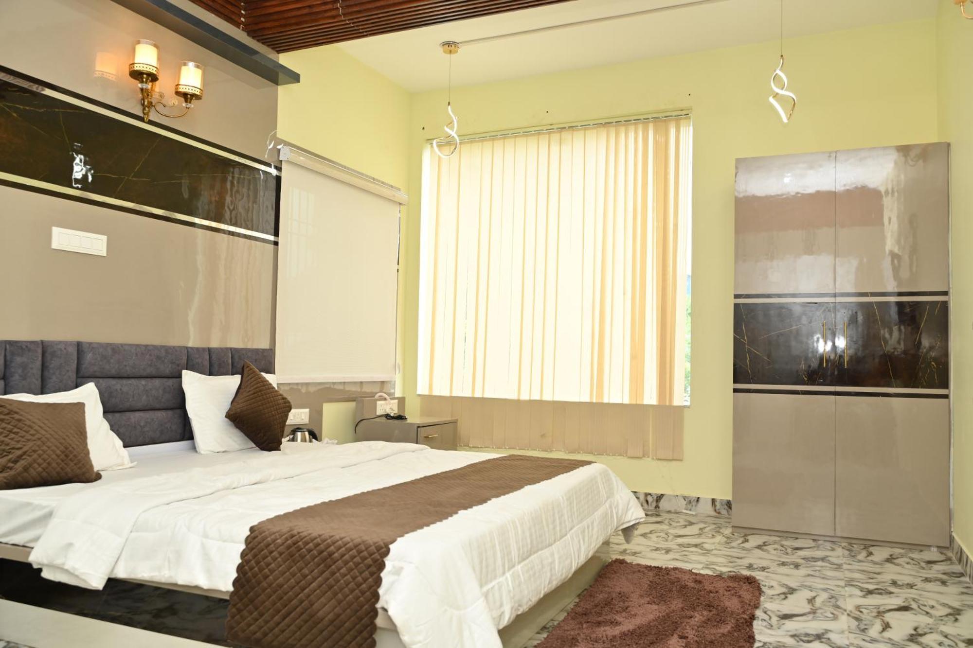 The Vintage Plaza Hotel Baripada Ngoại thất bức ảnh